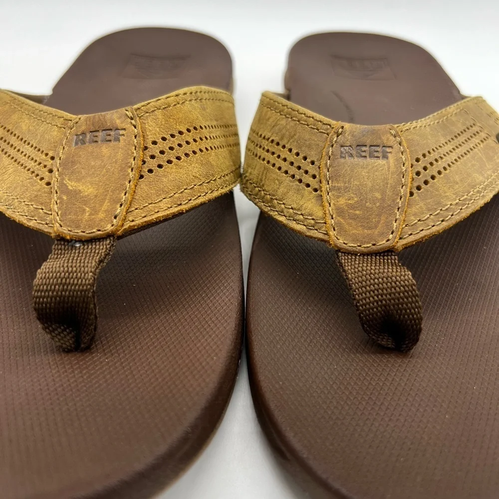 Reef Men’s Tan and Brown Leather Flip-Flops Size 10